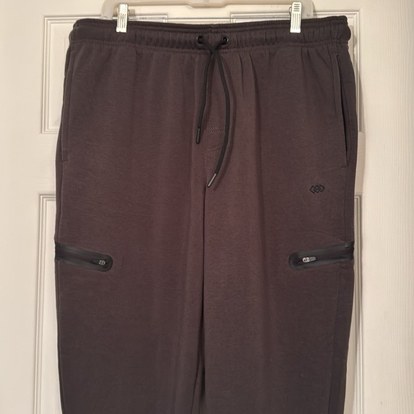 Legend Army Green Jogger Sweat Pants 2 zipper and 2 slip pockets NWT - Picture 2 of 11